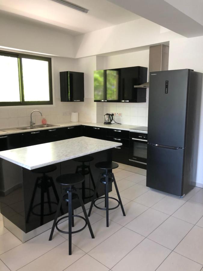 Modern Luxury Apartment In The Heart Of 니코시아 외부 사진